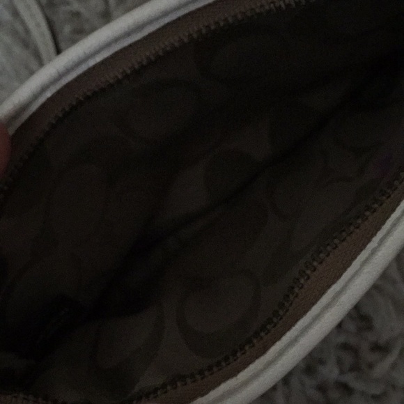 Coach summer wristlet - Picture 2 of 4